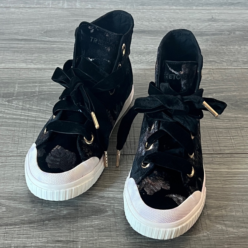 Treton Floral Velvet Sneakers